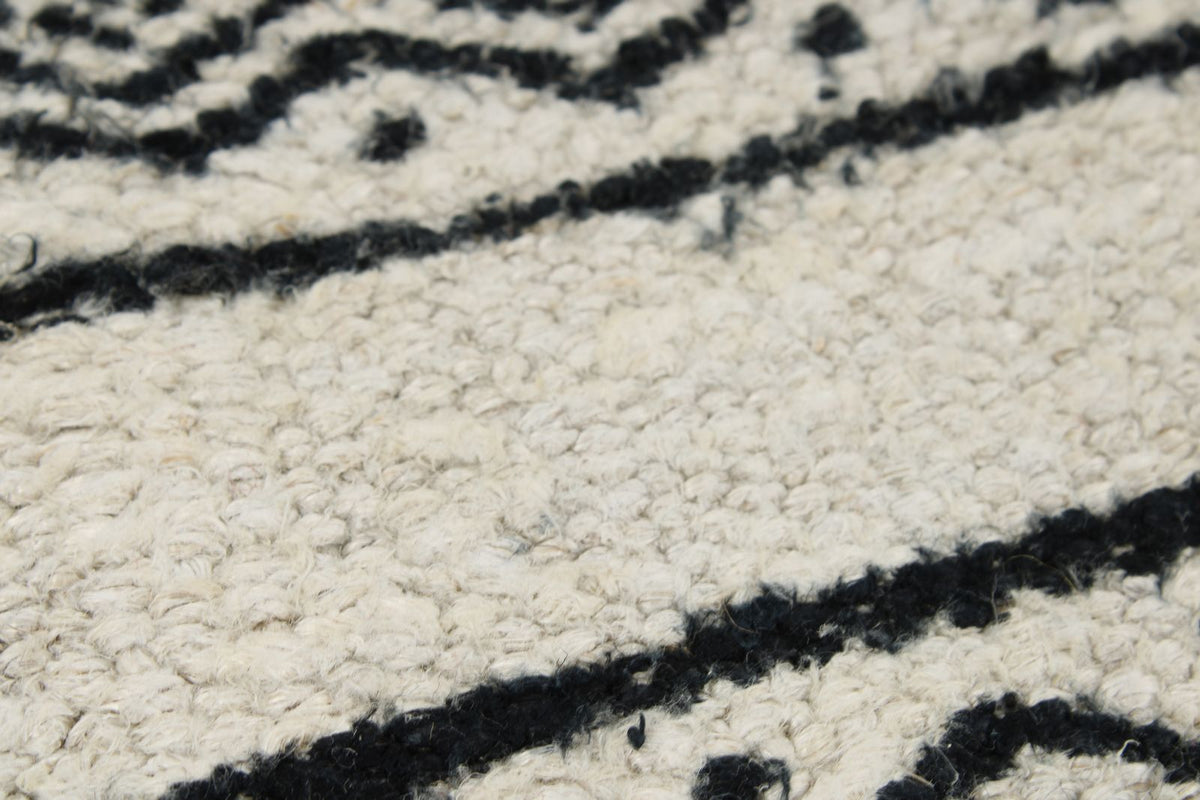 6x9 Ivory and Black Turkish Tribal Rug