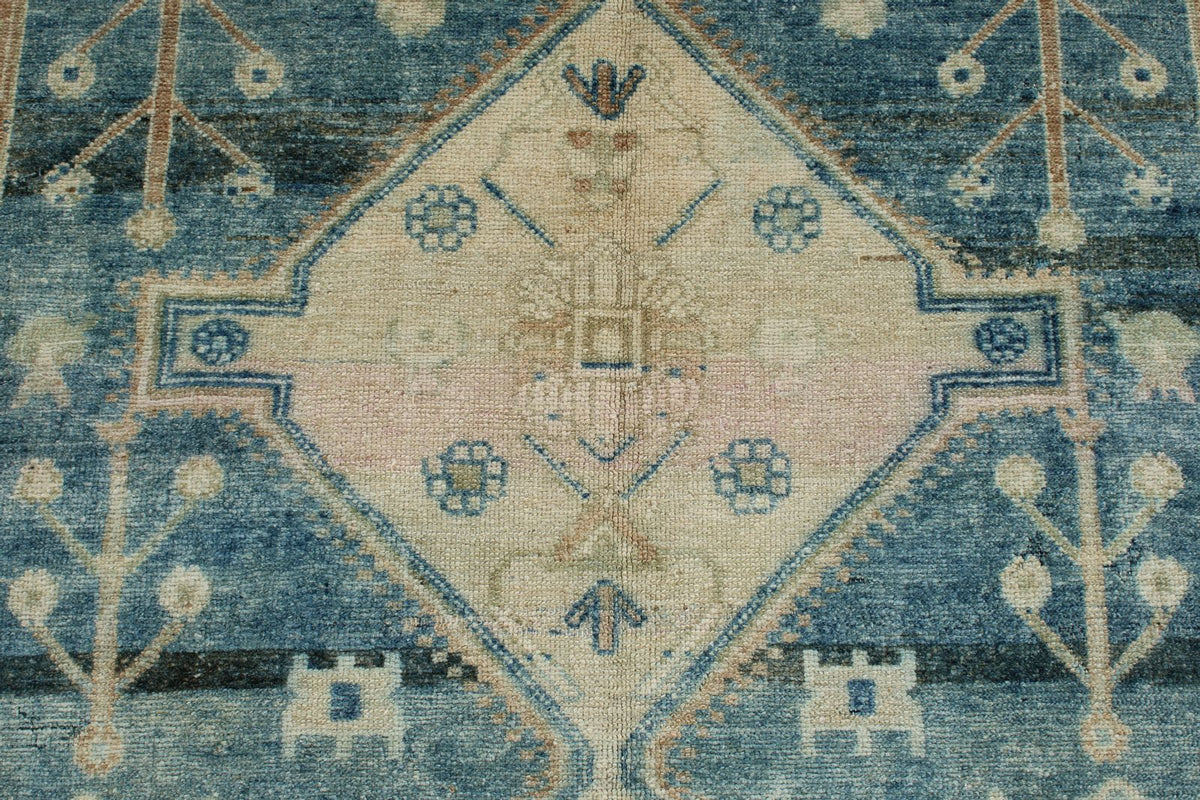 5x7 Ivory and Light Blue Persian Tribal Rug