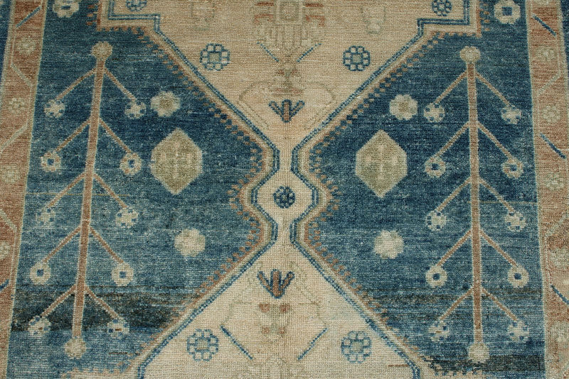 5x7 Ivory and Light Blue Persian Tribal Rug