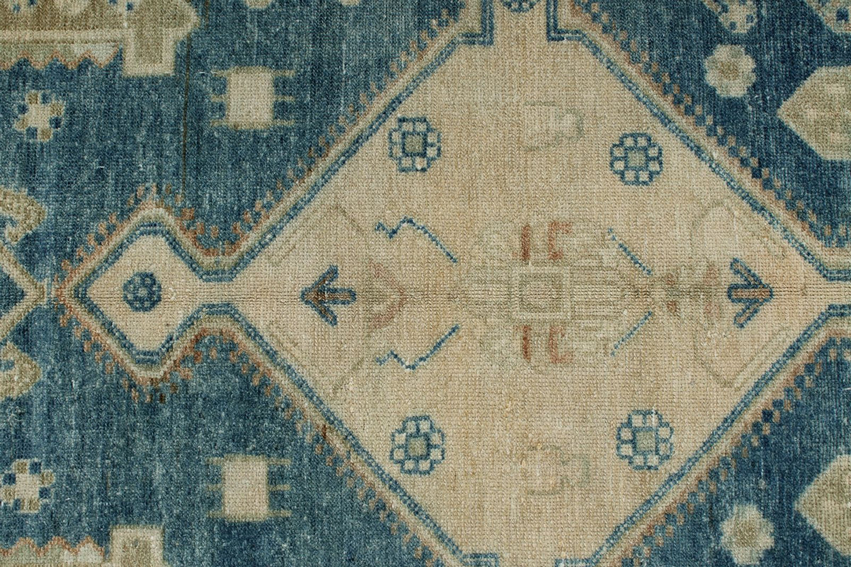 5x7 Ivory and Light Blue Persian Tribal Rug