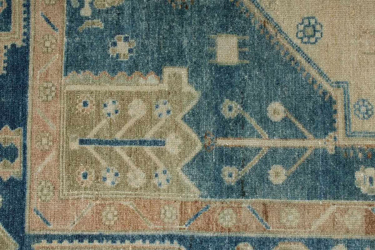 5x7 Ivory and Light Blue Persian Tribal Rug