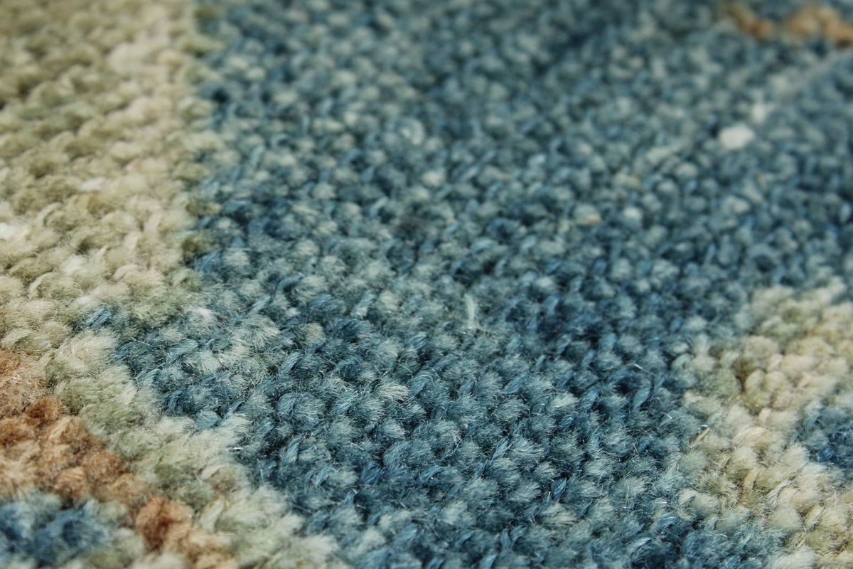 5x7 Ivory and Light Blue Persian Tribal Rug