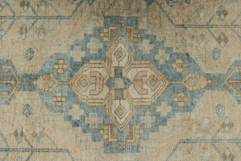 5x8 Ivory and Light Blue Persian Rug