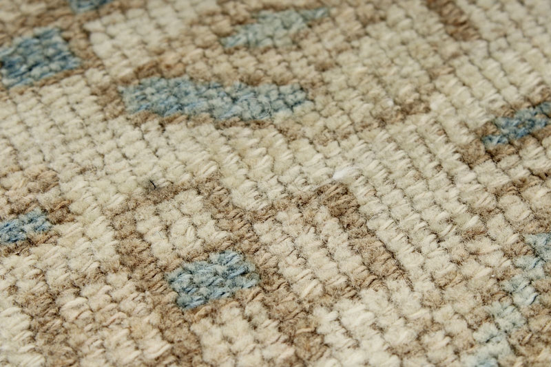 5x8 Ivory and Light Blue Persian Rug
