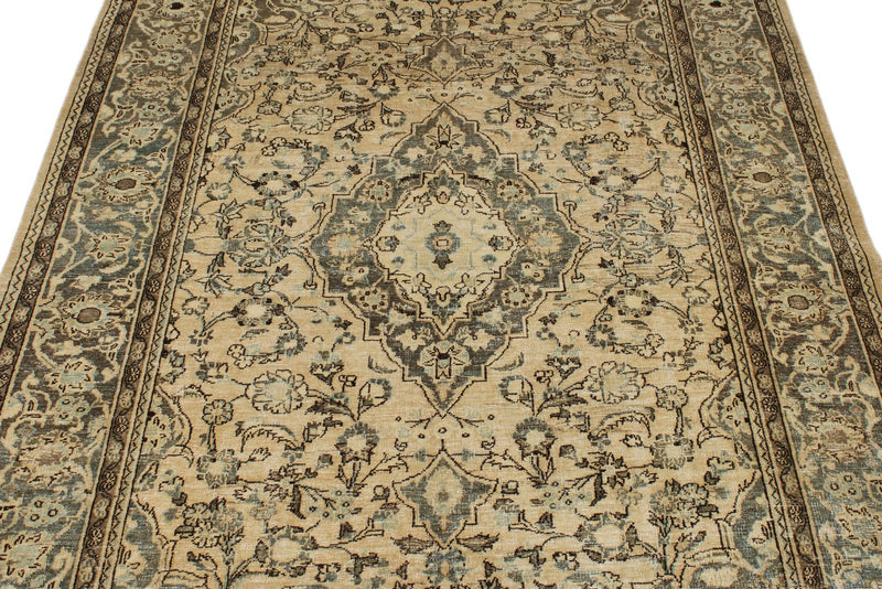 4x7 Beige and Gray Persian Rugs