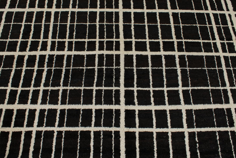 8x12 Black and White Modern Contemporary Rug