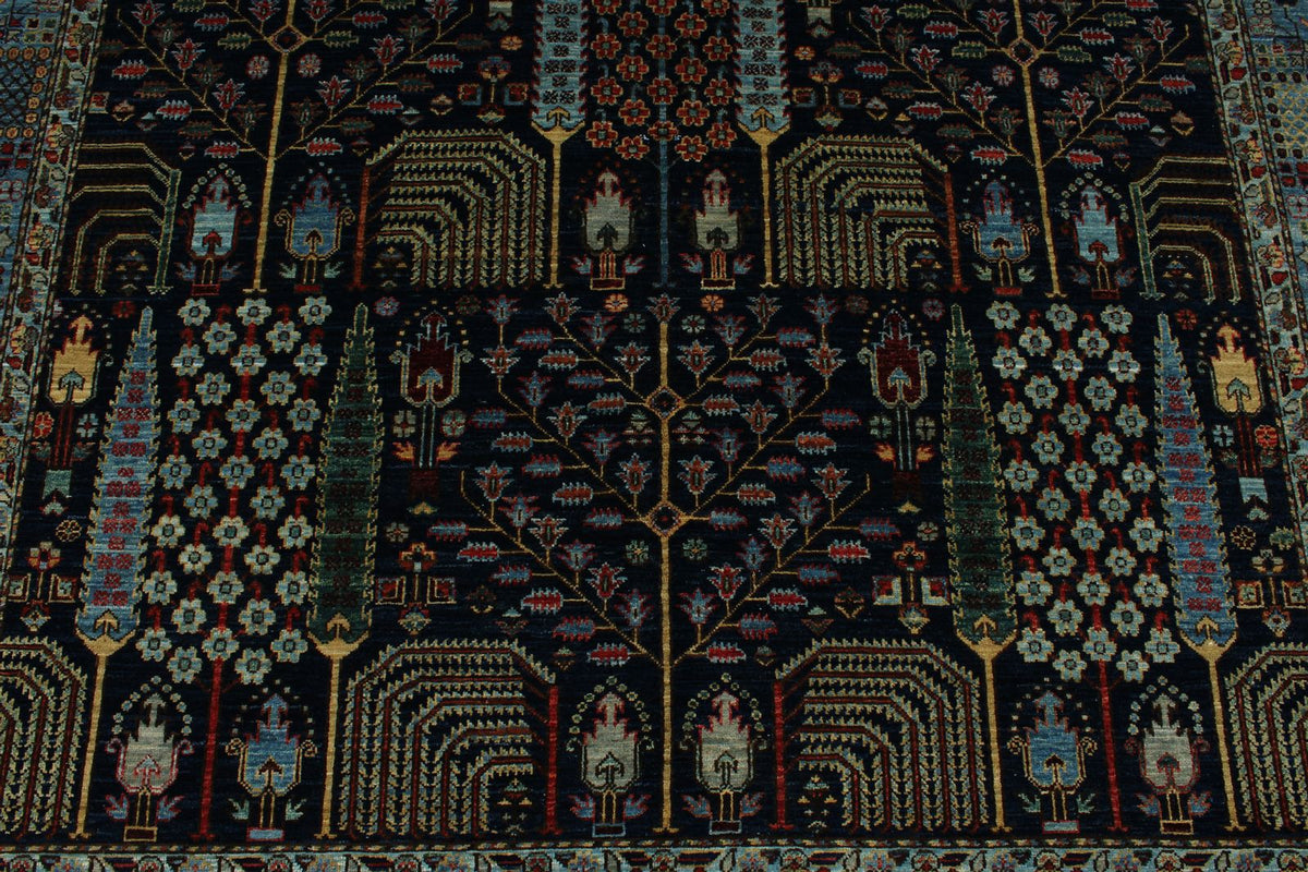 6x9 Navy and Blue Traditional Rug