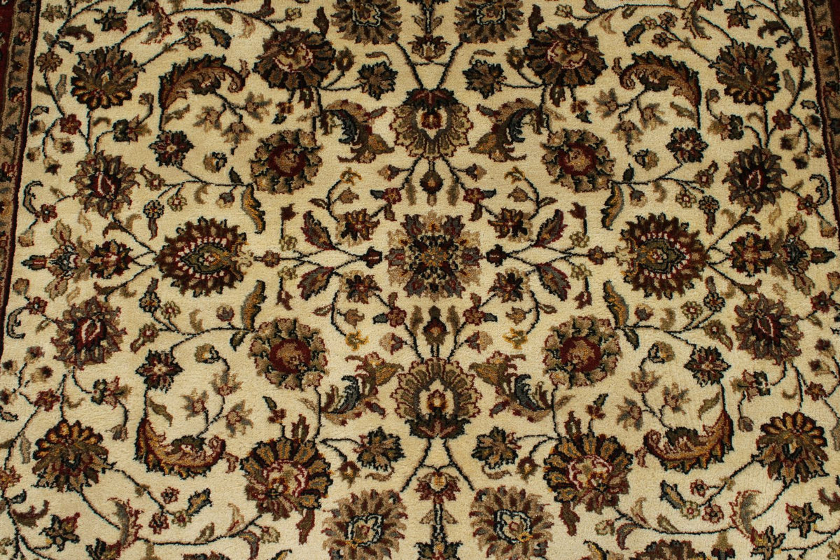 6x8 Ivory and Red Turkish Traditional Rug