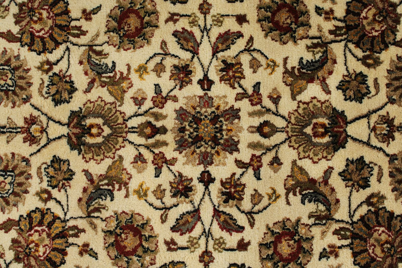 6x8 Ivory and Red Turkish Traditional Rug