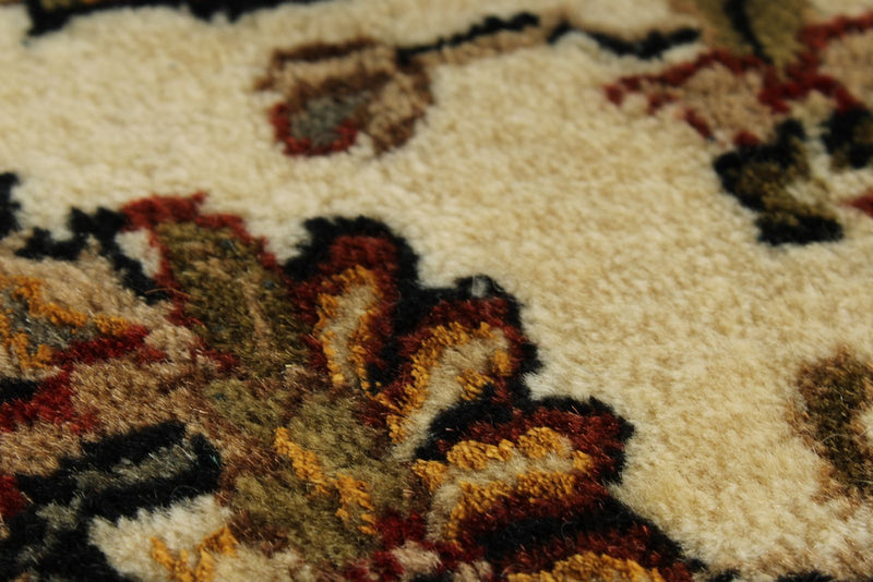 6x8 Ivory and Red Turkish Traditional Rug