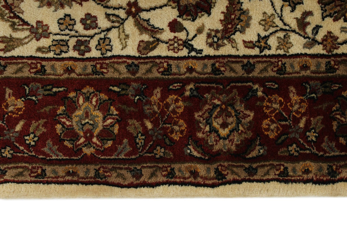 6x8 Ivory and Red Turkish Traditional Rug
