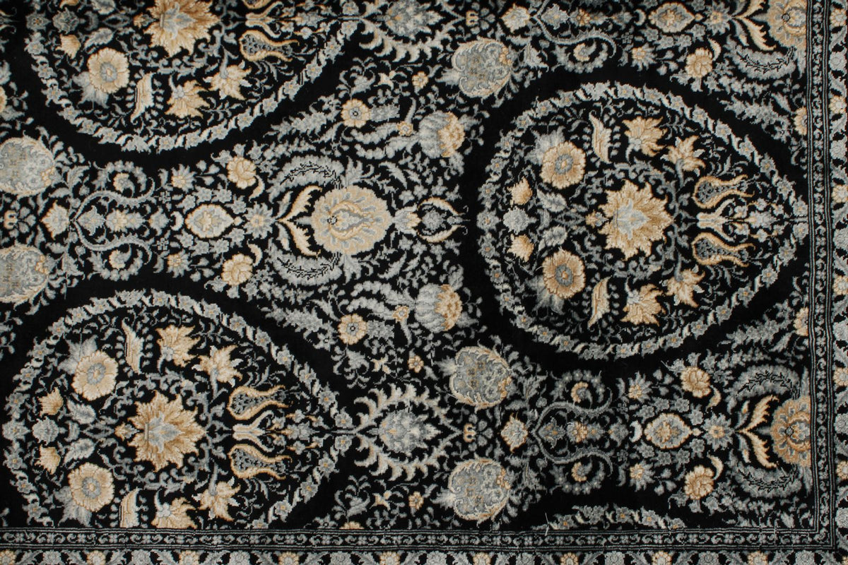 5x7 Black and Ivory Turkish Silk Rug