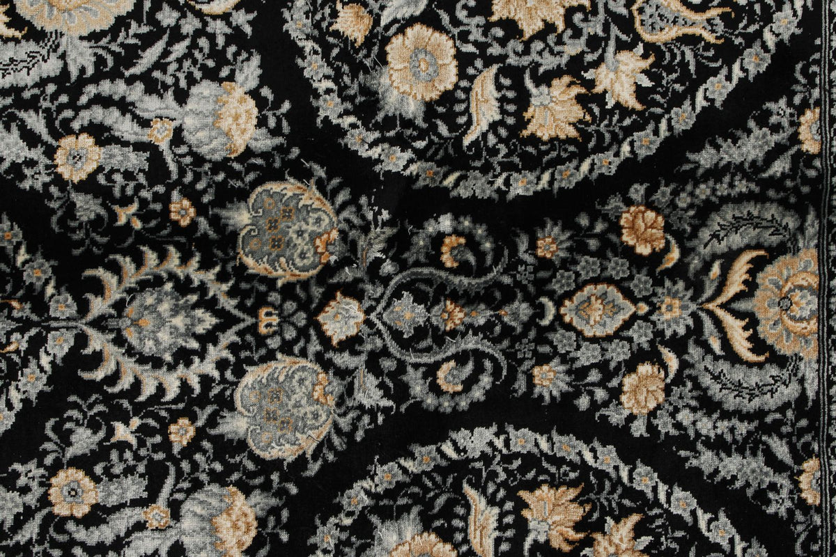 5x7 Black and Ivory Turkish Silk Rug