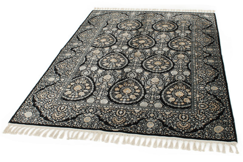 5x7 Black and Ivory Turkish Silk Rug