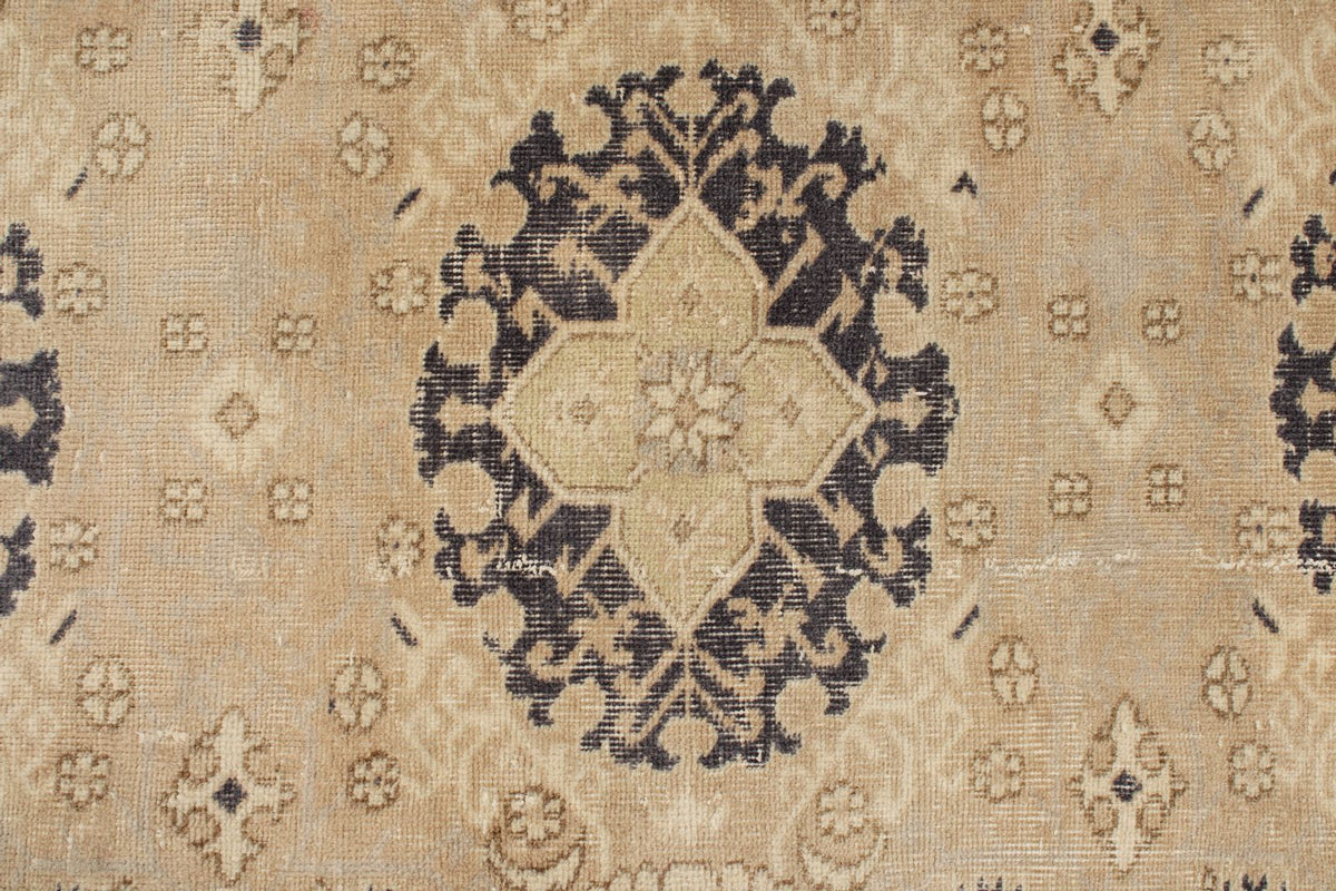 6x10 Ivory and Beige Turkish Anatolian Rug