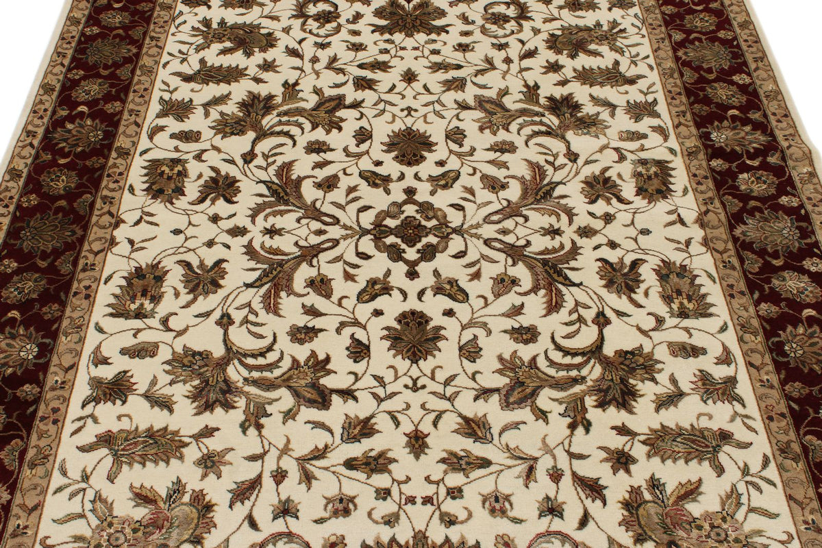 5x7 Beige and Burgundy Persian Rug
