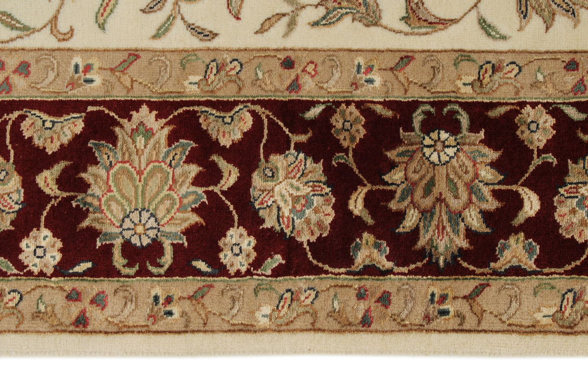 5x7 Beige and Burgundy Persian Rug