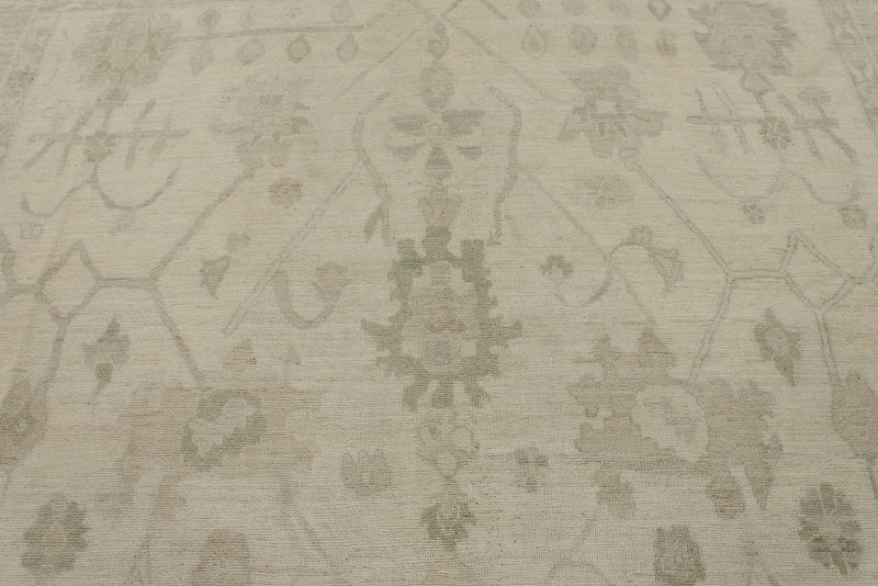 10x14 Ivory and Beige Turkish Oushak Rug