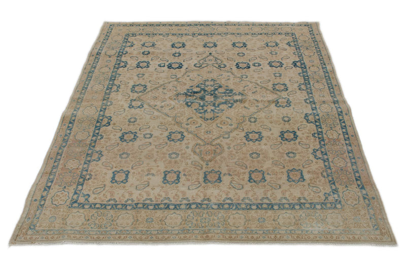 5x7 Ivory and Multicolor Turkish Tribal Rug