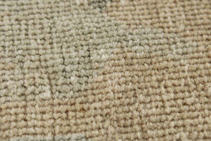 5x9 Beige and Ivory Persian Traditional Rug