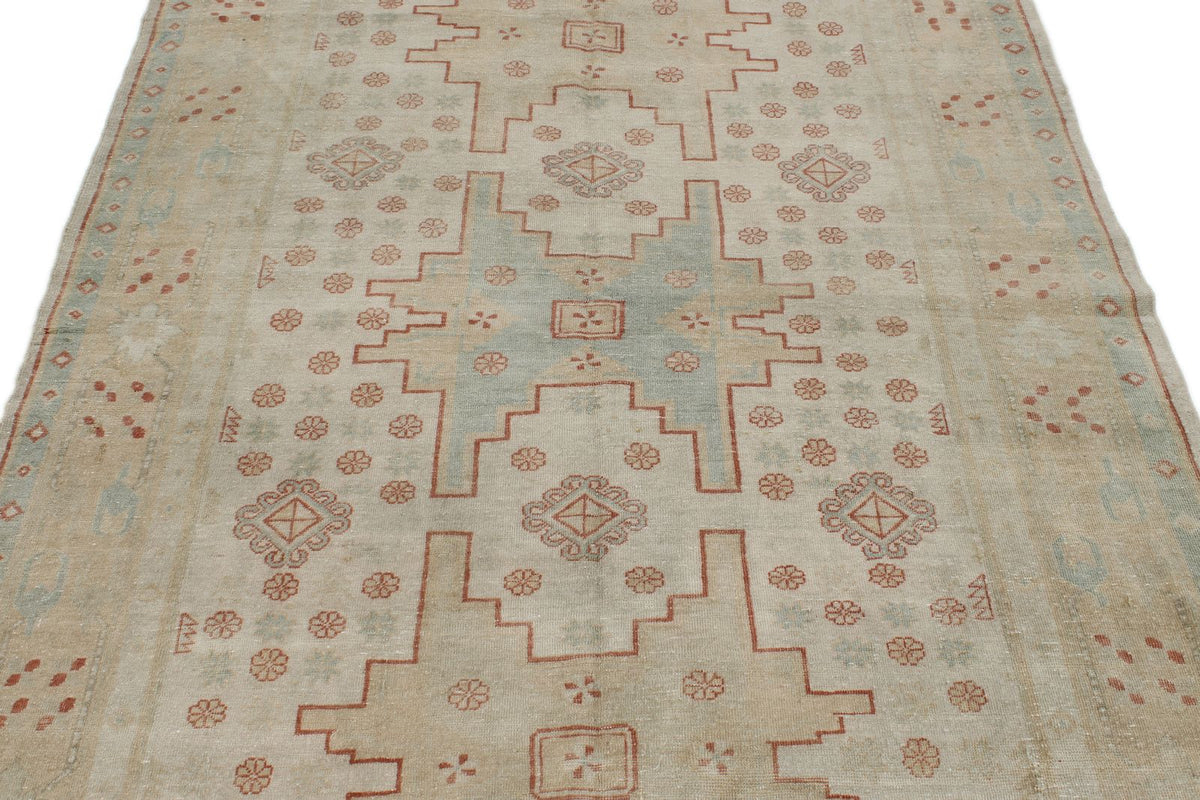 5x9 Beige and Ivory Persian Traditional Rug