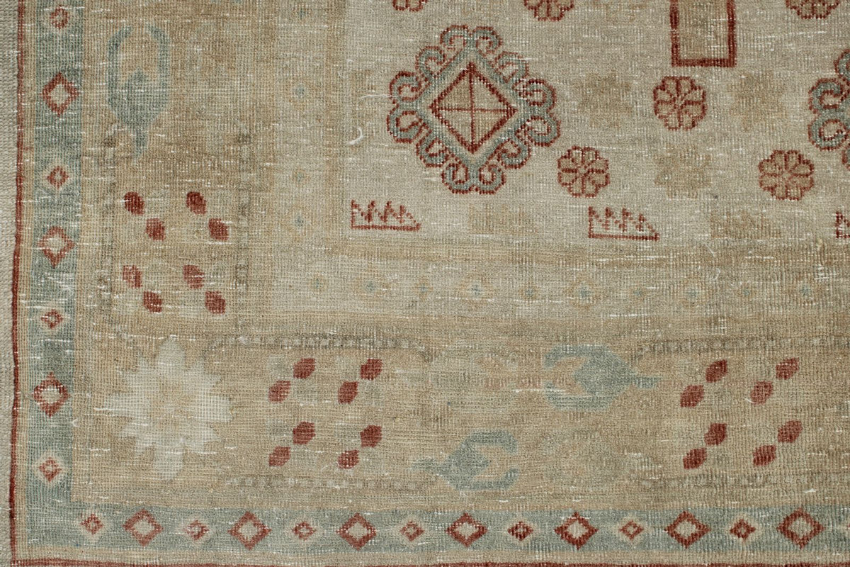 5x9 Beige and Ivory Persian Traditional Rug