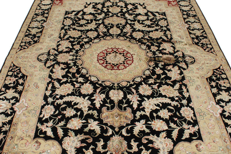 6x6 Black and Black Turkish Silk Rug
