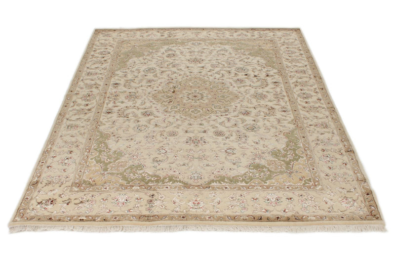 5x7 Ivory and Ivory Turkish Silk Rug