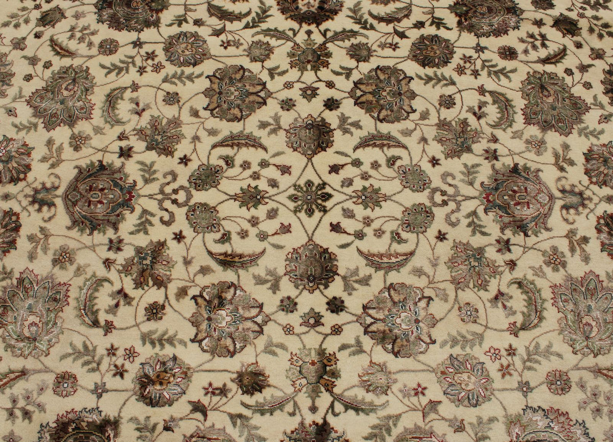 8x10 Ivory and Black Turkish Silk Rug