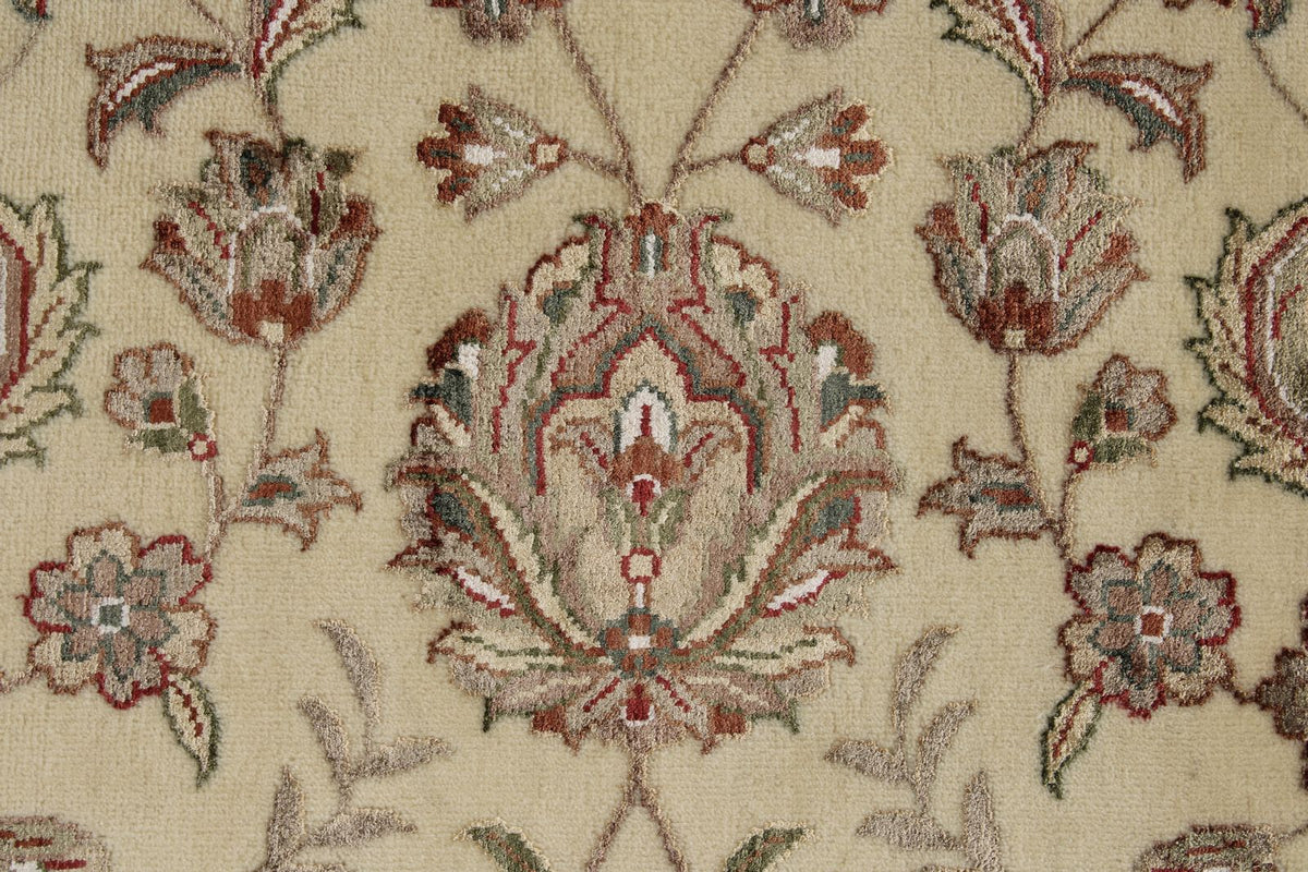 8x10 Ivory and Gold Turkish Silk Rug