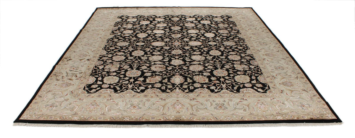 8x10 Black and Ivory Turkish Silk Rug