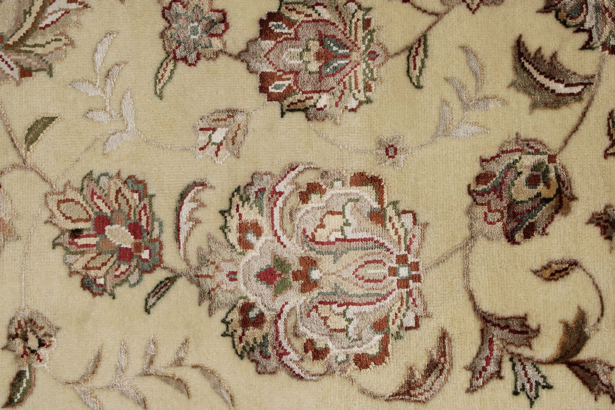 8x10 Ivory and Beige Turkish Silk Rug