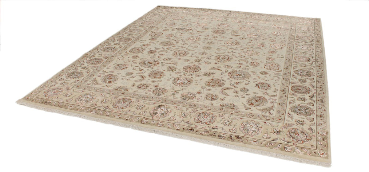 8x10 Ivory and Beige Turkish Silk Rug