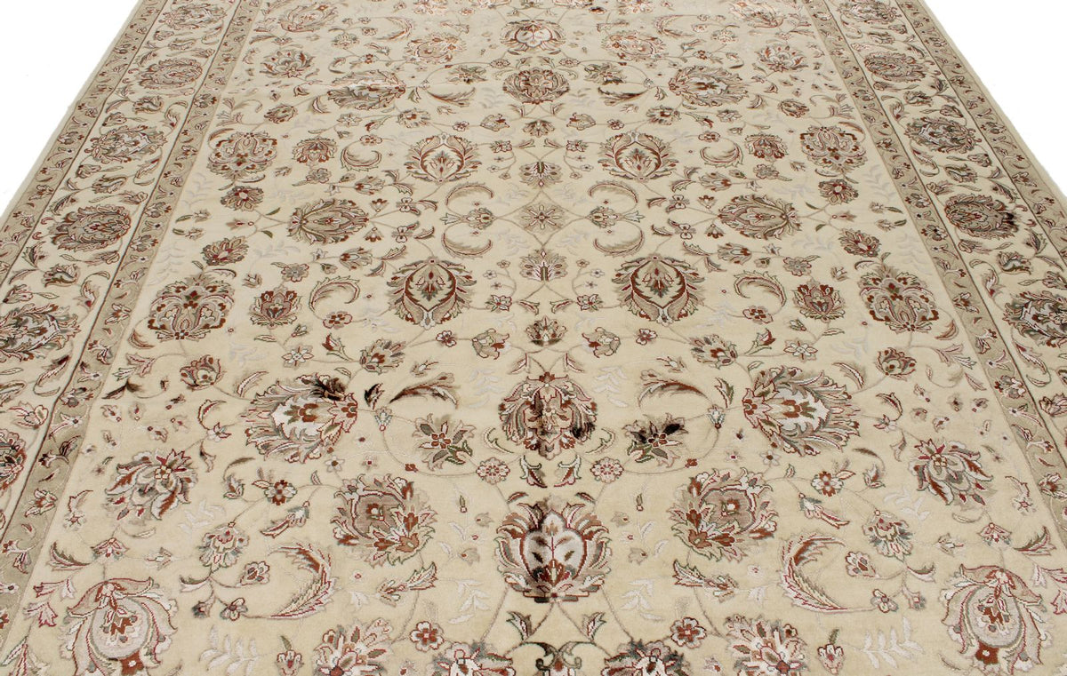 8x10 Ivory and Beige Turkish Silk Rug