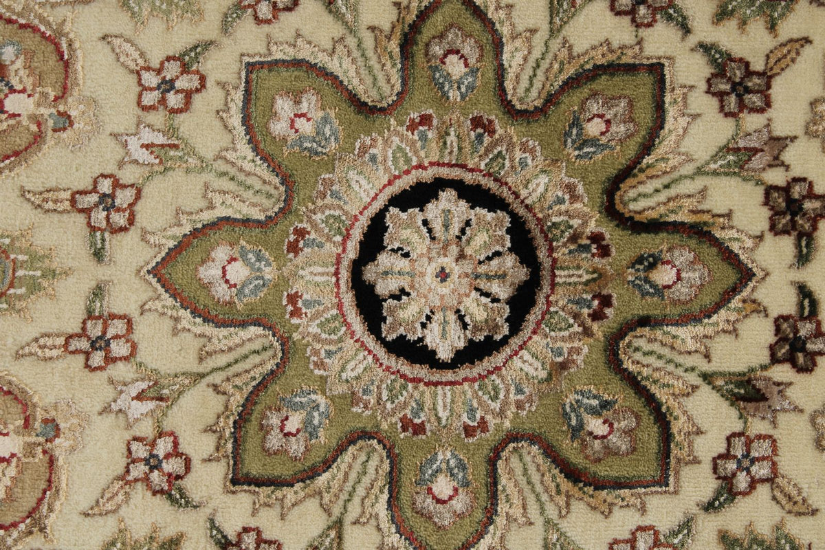 9x12 Black and Ivory Turkish Silk Rug