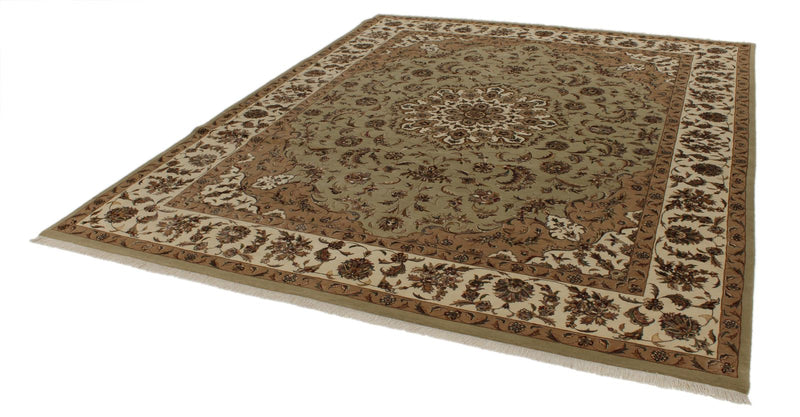 8x10 Light Green and Ivory Turkish Silk Rug