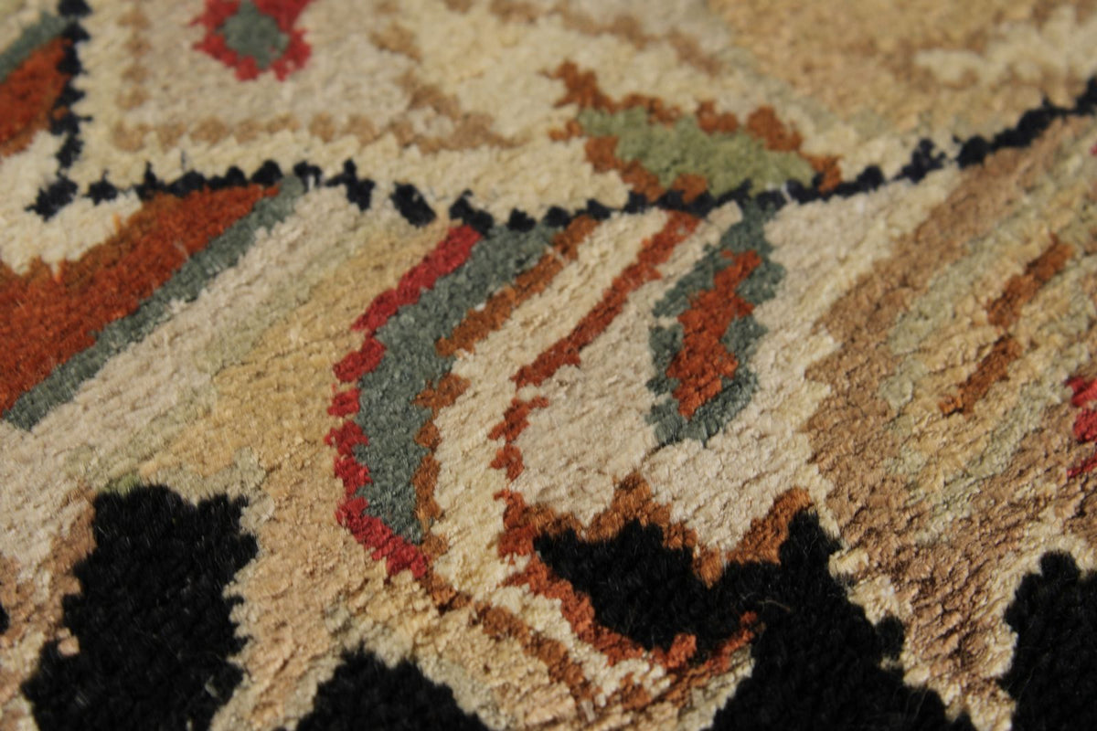 8x10 Ivory and Black Turkish Silk Rug