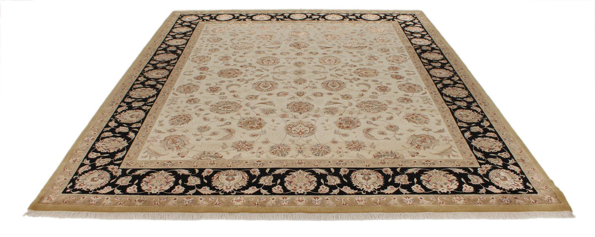 8x10 Ivory and Black Turkish Silk Rug