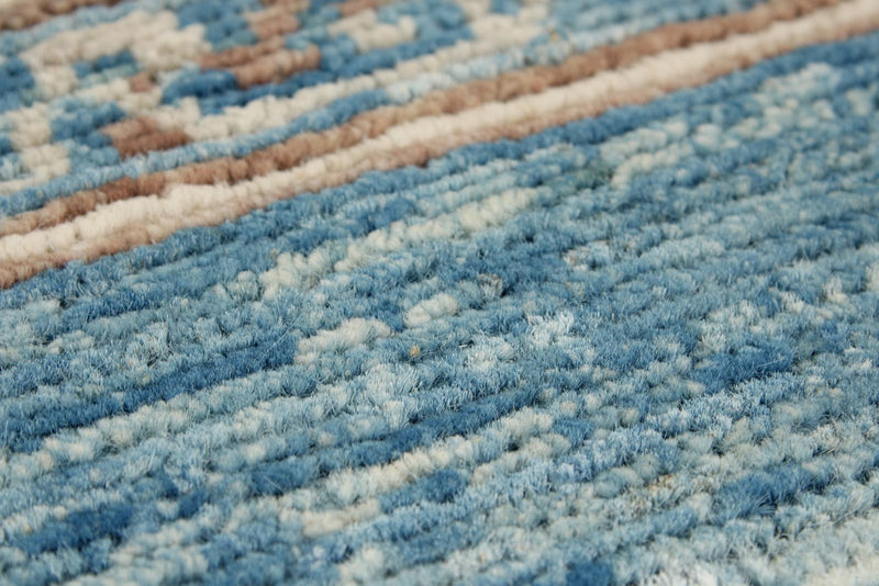 5x7 Blue and Blue Traditional Rug