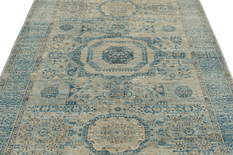 5x7 Beige and Blue Traditional Rug