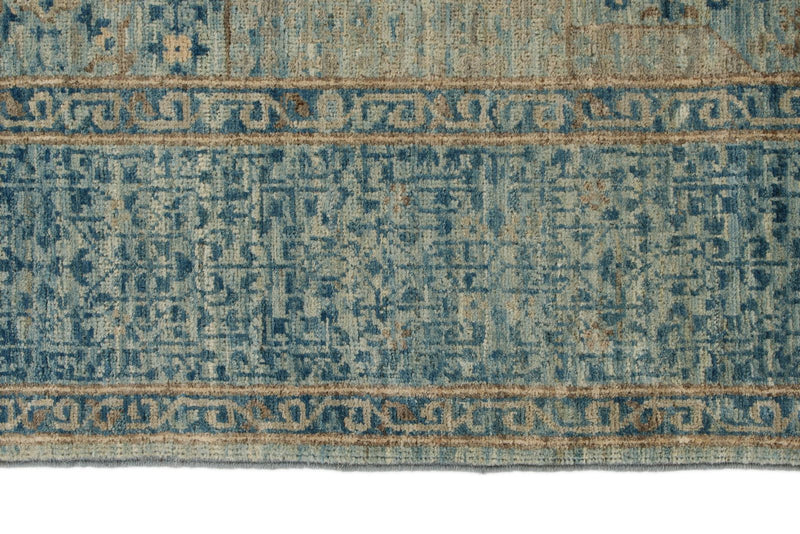 5x7 Beige and Blue Traditional Rug