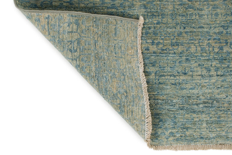 6x9 Light Blue and Beige Traditional Rug
