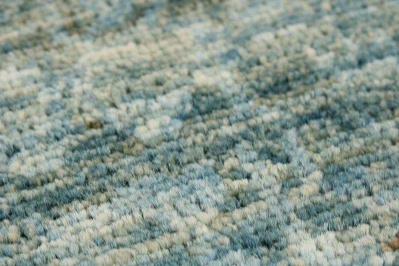 6x9 Light Blue and Beige Traditional Rug