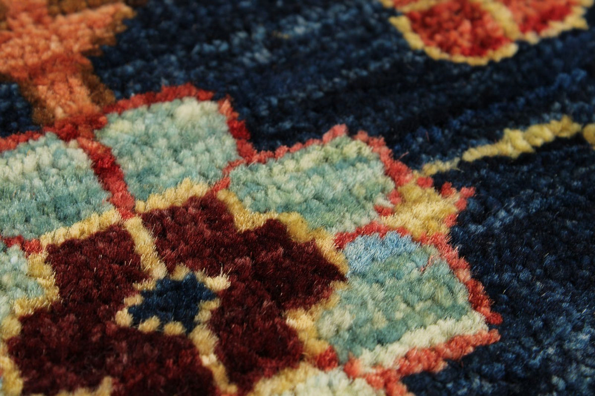 8x10 Burgundy and Navy Traditional Rug