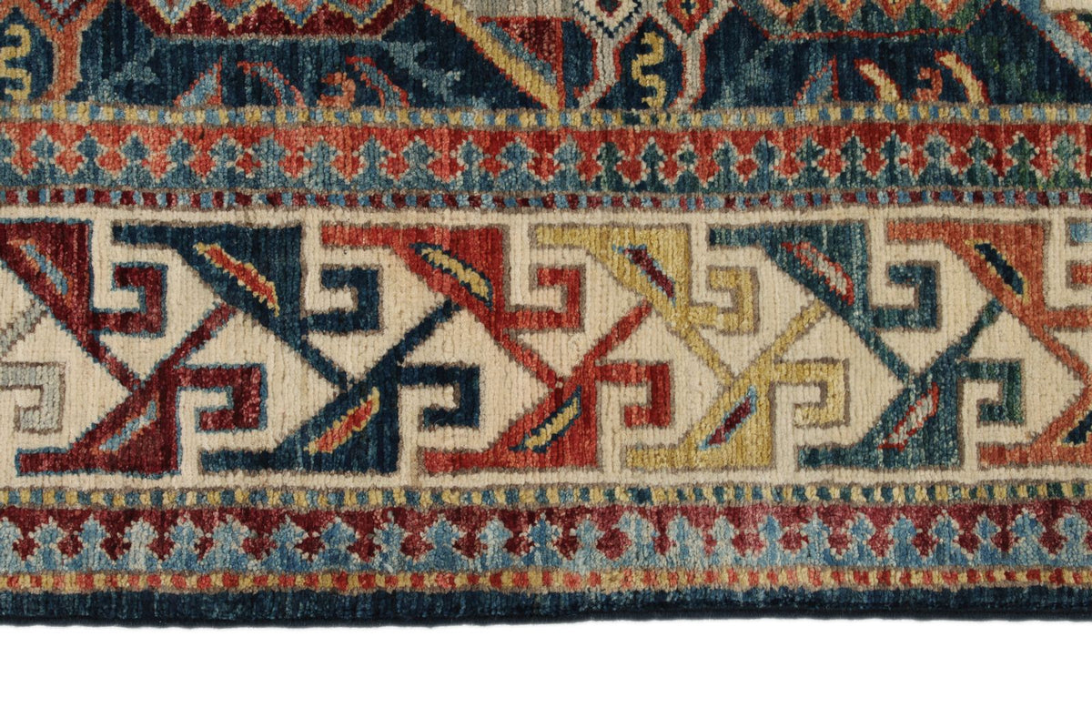 5x7 Navy and Ivory Traditional Rug