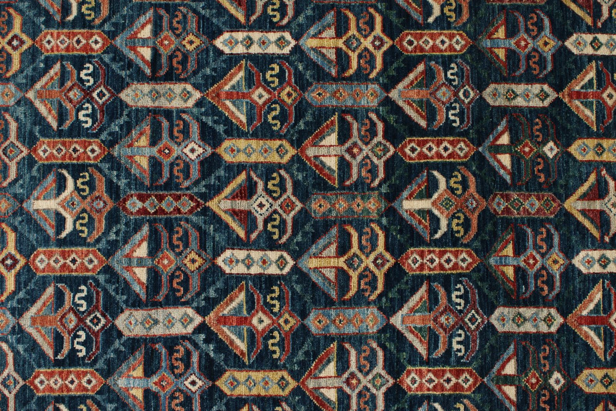 5x7 Navy and Ivory Traditional Rug