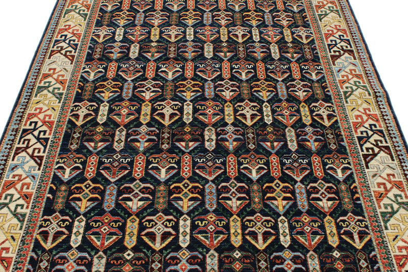 5x7 Navy and Beige Traditional Rug