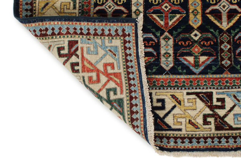 5x7 Navy and Beige Traditional Rug