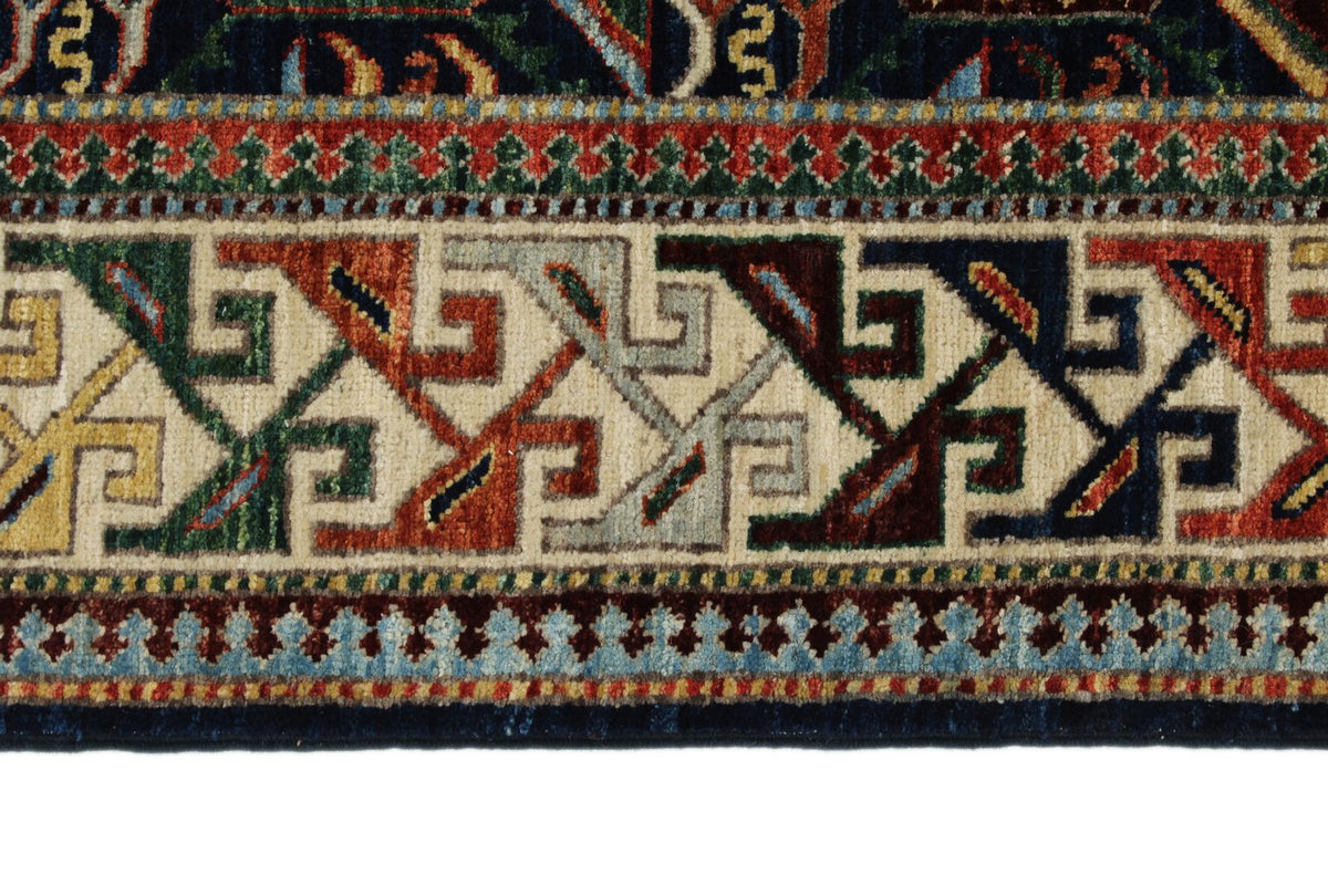 5x7 Navy and Beige Traditional Rug