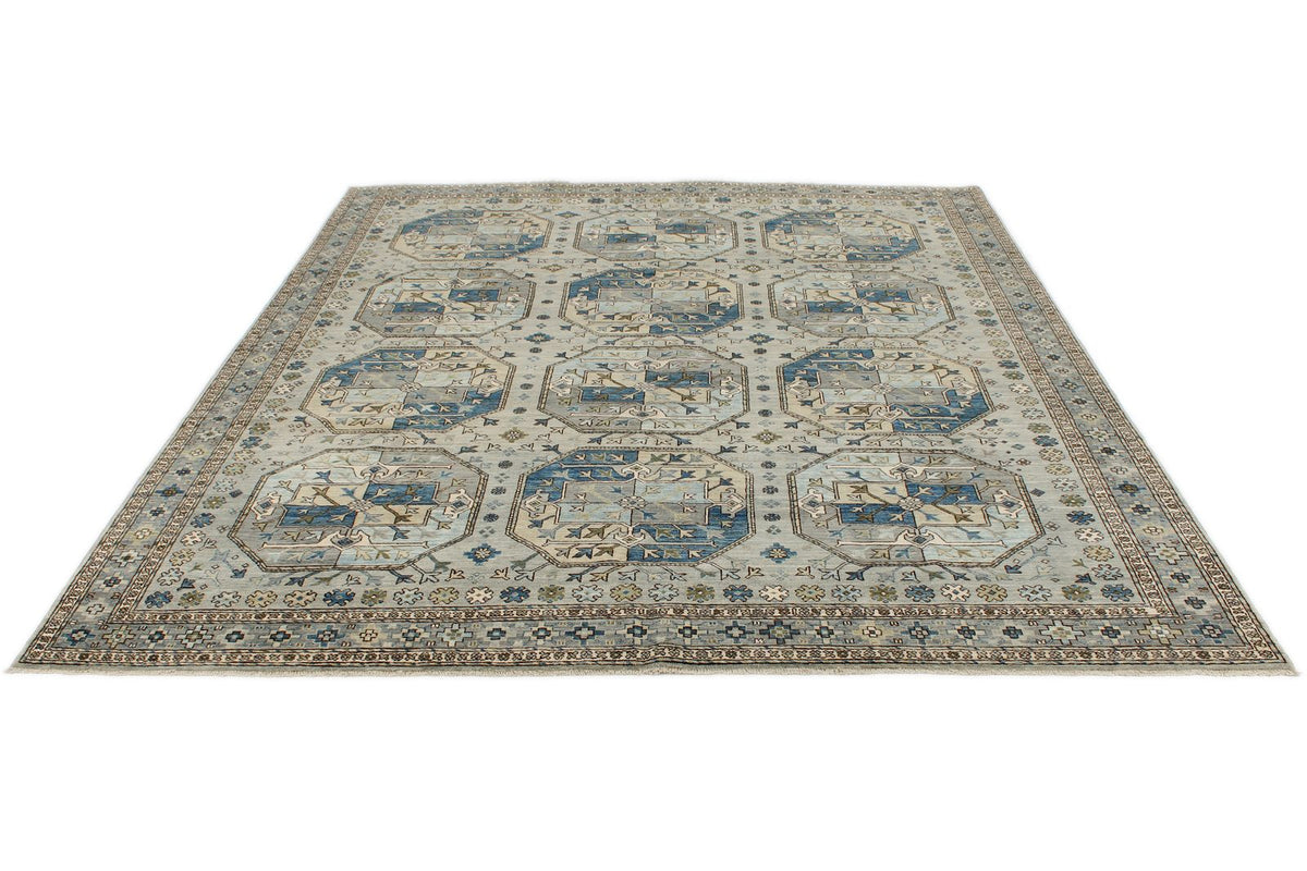 8x10 Gray and Gray Traditional Rug